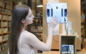 Robot de spălat geamuri HOBOT-S7 Pro - Hobot Moldova