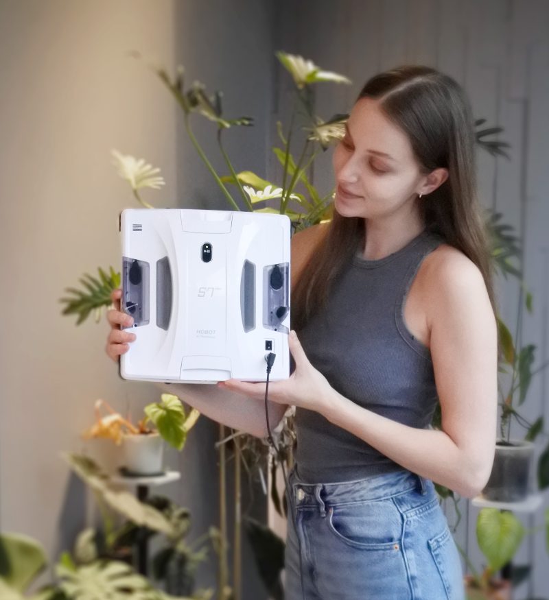 Robot de spălat geamuri HOBOT-S7 Pro - Hobot Moldova